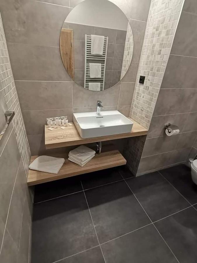 Sareza Hotel Острава Екстериор снимка