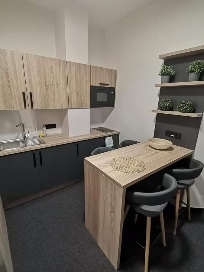 Sareza Hotel Острава Екстериор снимка