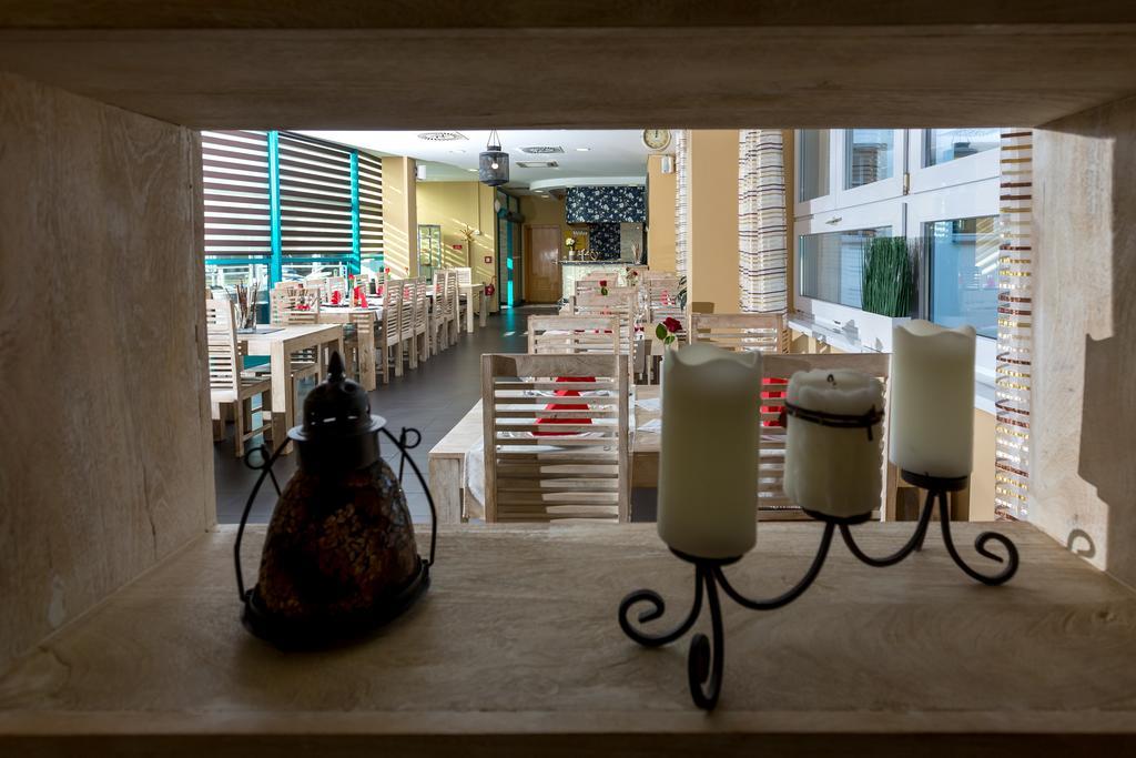 Sareza Hotel Острава Екстериор снимка