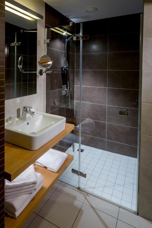 Sareza Hotel Острава Екстериор снимка