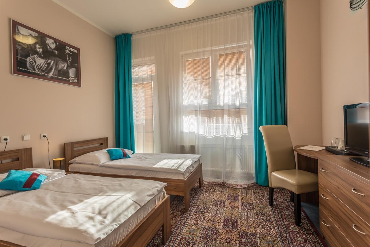 Sareza Hotel Острава Екстериор снимка