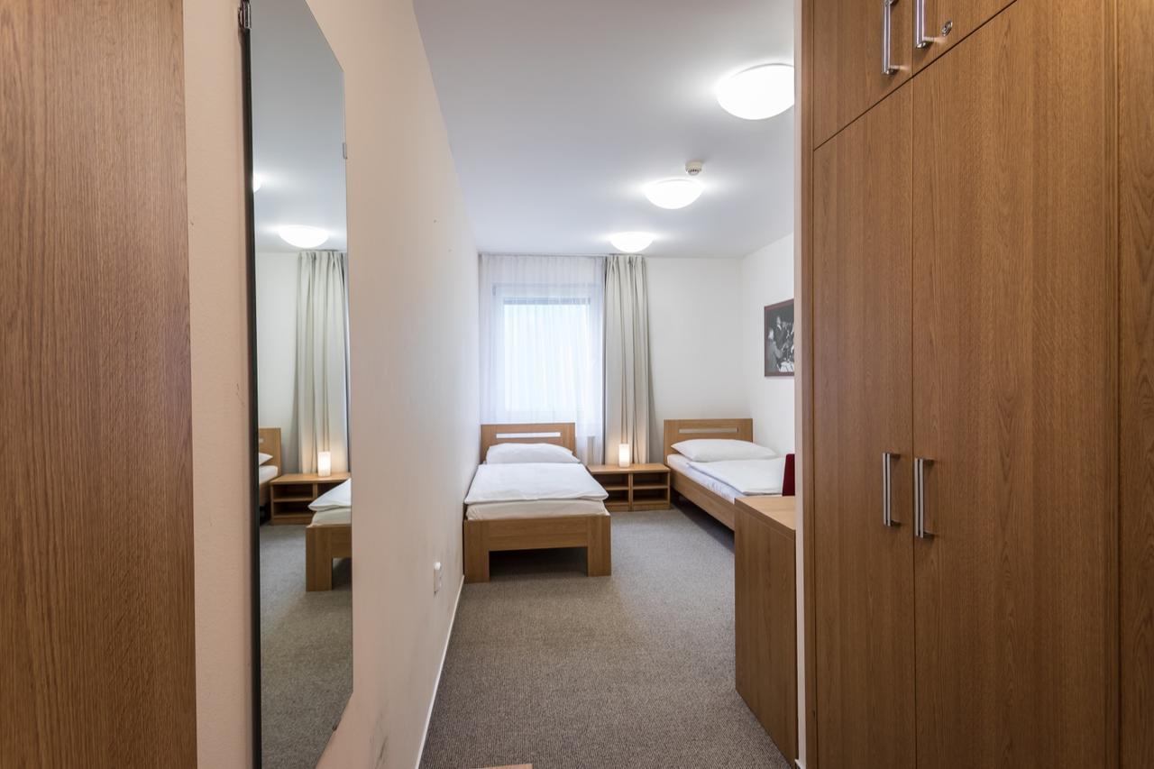 Sareza Hotel Острава Екстериор снимка