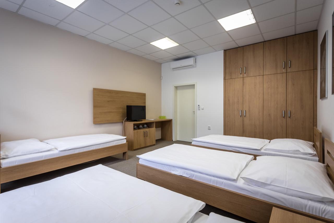 Sareza Hotel Острава Екстериор снимка